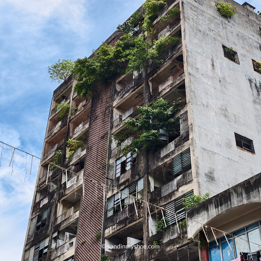 What to do near Sepilok might be to explore the apocalyptic views of Sandakan