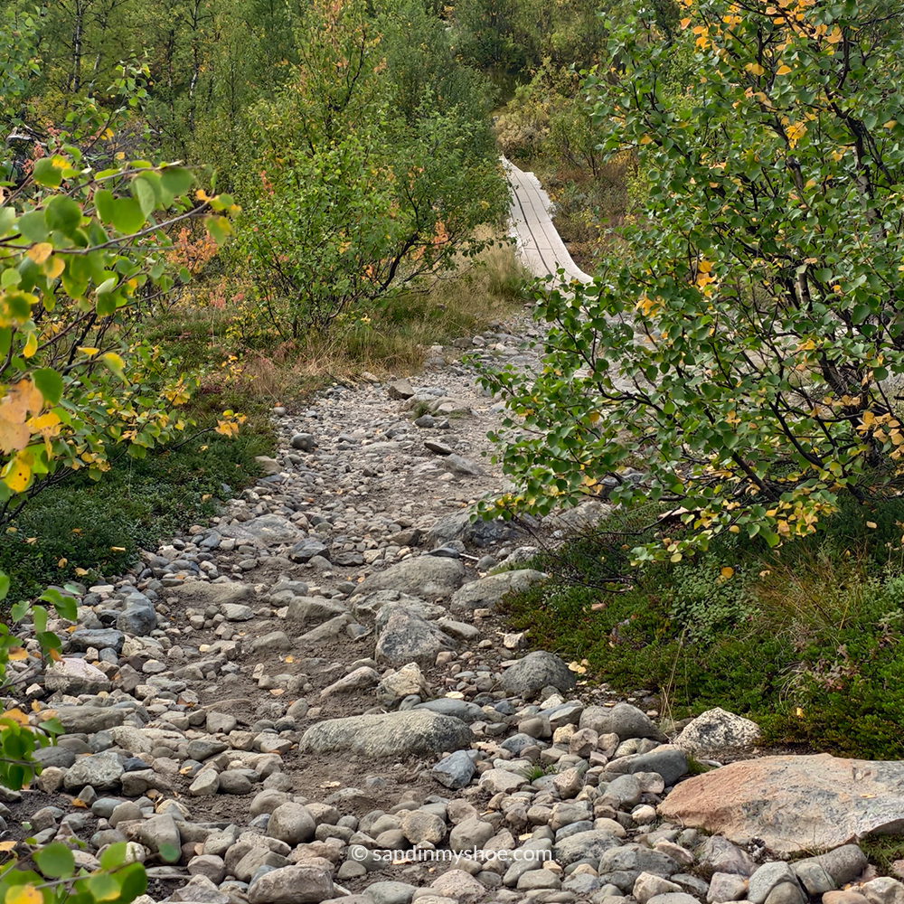 Rocky paths between Nikkaluokta and Kebnekaise