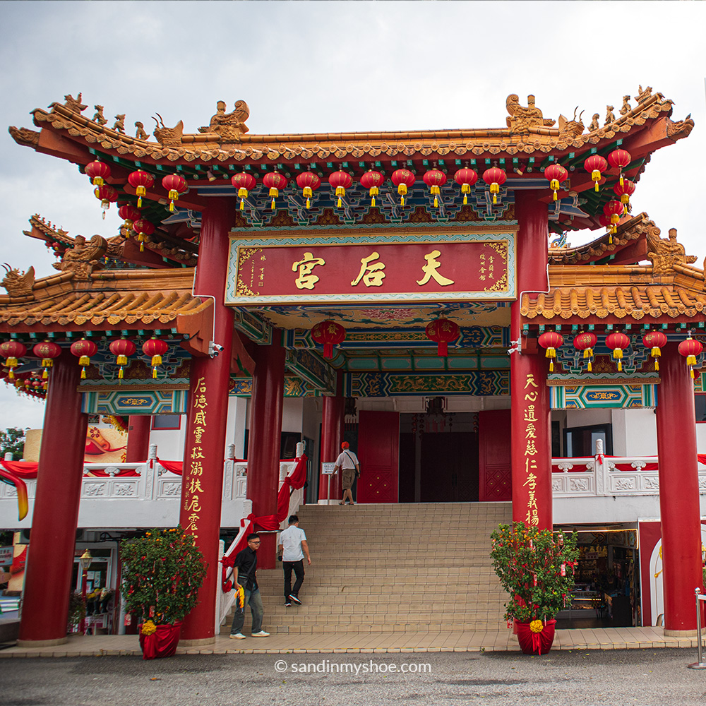Colorful view of Thean Hou Temple in Kuala Lumpur, showcasing ornate Chinese architecture and cultural depth.