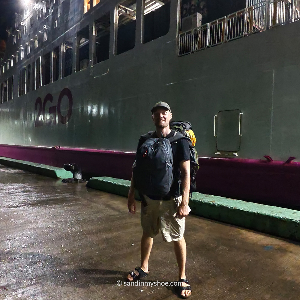 Petteri taking a ferry instead of a plane to decrease his travel budget in the Philippines