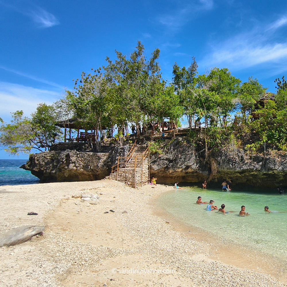 Salagdoong beach - The spot for cliff jumping