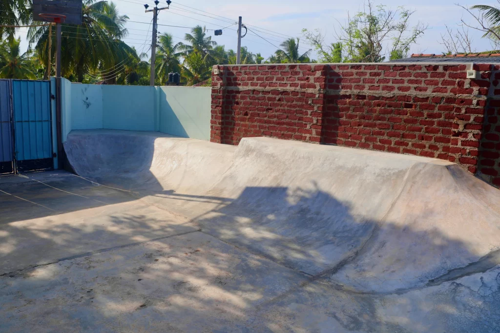 Skate ramp in Hanten surfskate Hostel