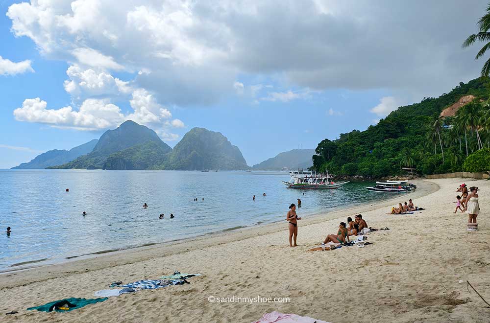 Marimegmeg Beach with tourists.
