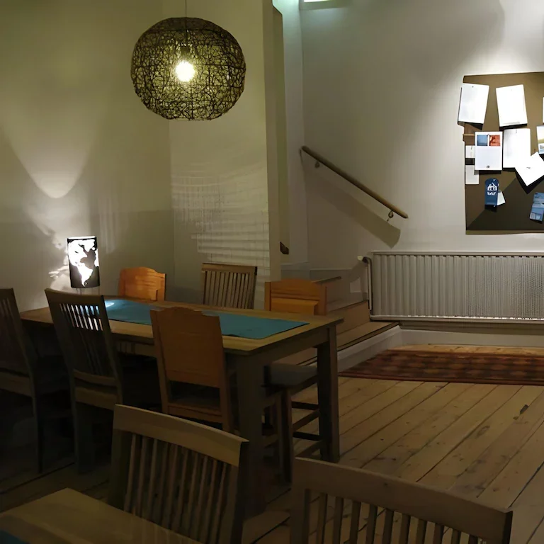 A simple common area for guests in Castanea Old Town.