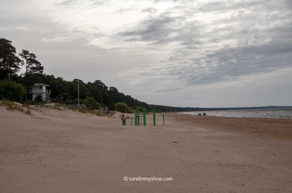 Narva Joe-suu beach on a cloudy day in September.