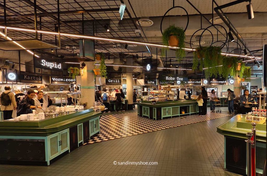 Lido offers many different Estonian dishes.